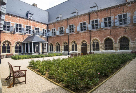 Cloister and its garden